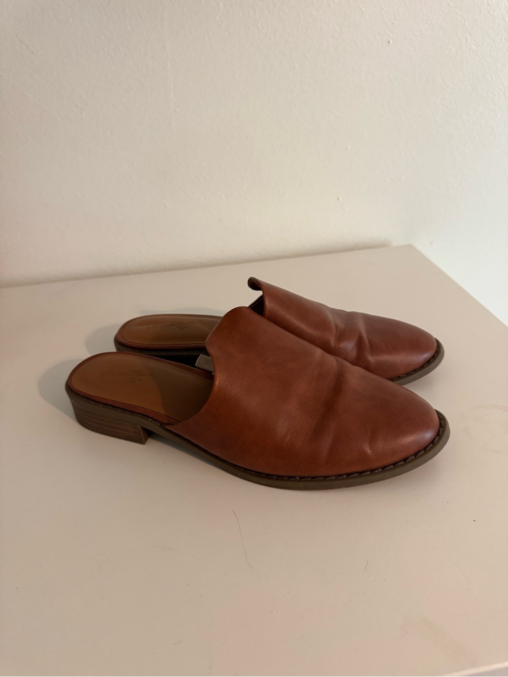 Universal Thread Brown Leather Slide Mule